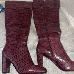 Jones New York Burgundy Croc-Pattern Heeled Boots
